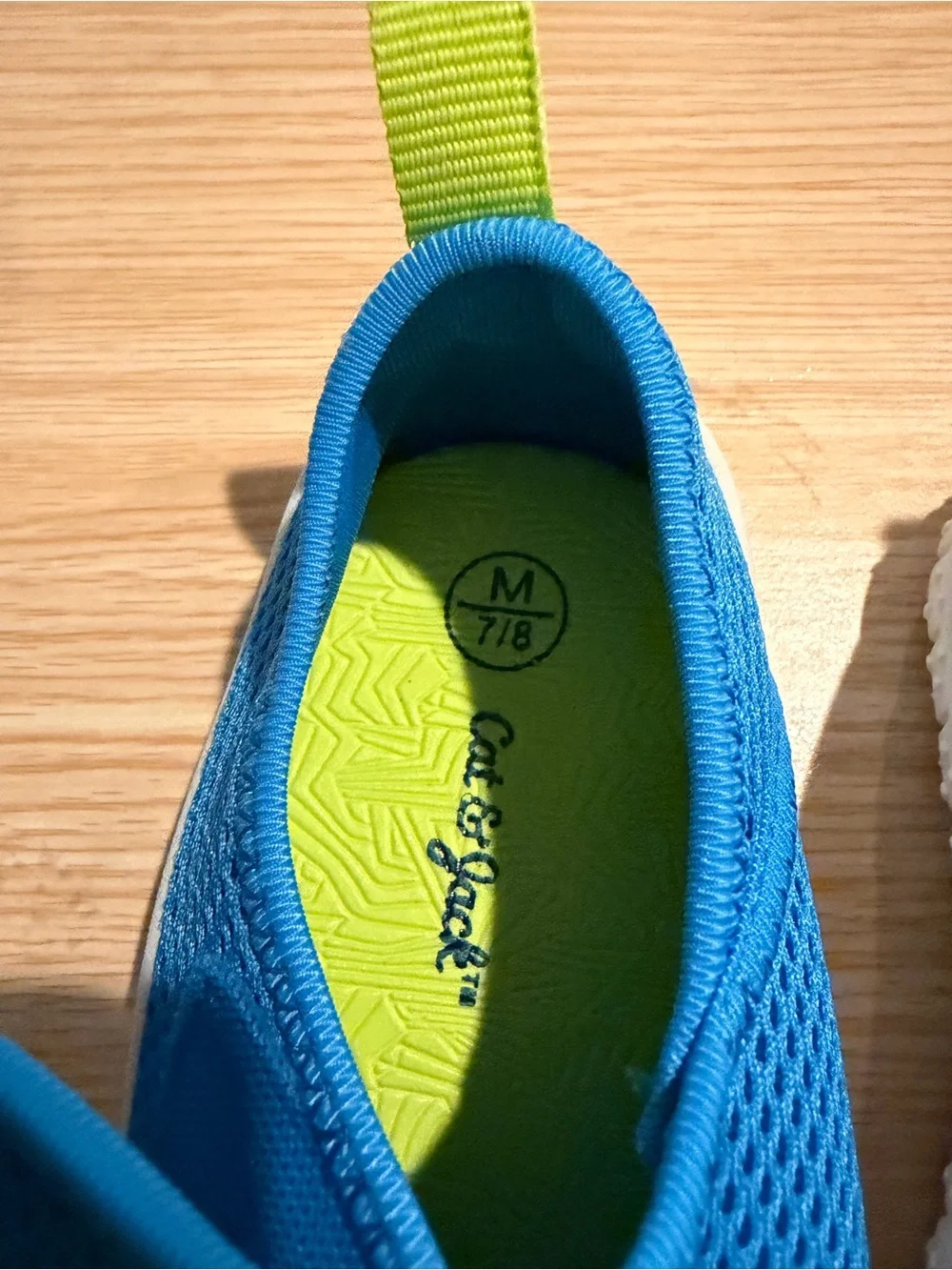 Cat & Jack Blue Mesh Water Shoes with Lime Pull Tabs